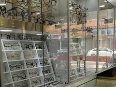 -朱师傅眼镜·蔡司·依视路·尼康(市先进店)