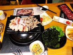 -洪氏嗨捞·广东猪肚鸡·椰子鸡火锅(西咸万象城店)