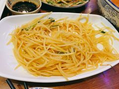 醋溜土豆丝-娄三少·老北京春饼烤鸭家常菜(富力又一城店)