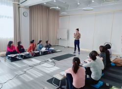 -亚太瑜伽普拉提学院