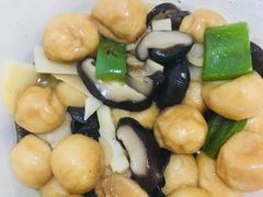 木耳香菇油面筋-侬佳蒸菜馆(听潮店)