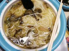 -灵芝妹子海鲜米线(劳动公园店)
