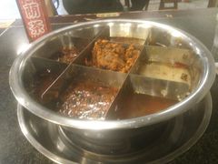 -邓莽子老火锅(中兴路总店)