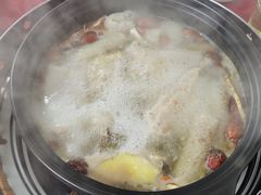 -花苑美食横琴生蚝火锅(拱北粤华路店)