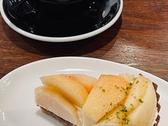 桃子塔-black rainbow coffee