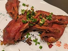 -新天明砂锅鱼头煲