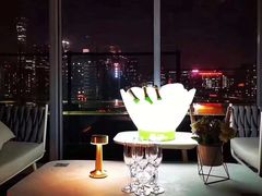 浪漫满屋-The ROOF (通盈中心店)
