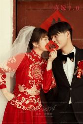 -易摄影婚纱摄影工作室