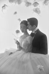 -喜爱高定婚纱摄影