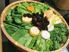 -尚尚仙·酸汤猪手·猪肚鸡火锅(华联万柳购物中心店)