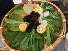 -尚尚仙·酸汤猪手·猪肚鸡火锅(华联万柳购物中心店)