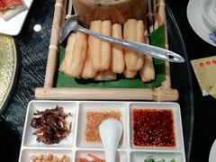 油条稀豆粉-福照楼汽锅鸡·云南特色菜(万达广场店)