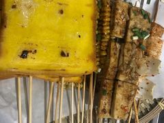 -山野的朋友露营炭火烤肉