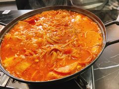 部队火锅-HONGA HONGA雄家(曹路店)