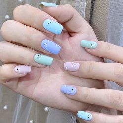-花岐款式专研健康美甲沙龙