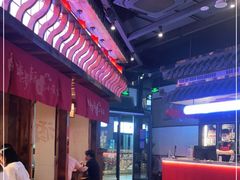 大堂-先启半步颠小酒馆(白麓里店)