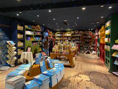 -钟书阁(珍园店)