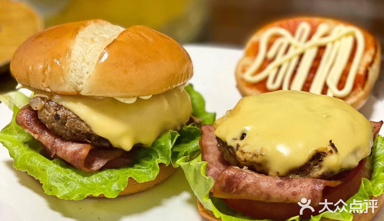 手工自制美式牛肉培根汉堡🍔🍴
