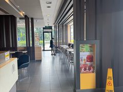 -麦当劳(常山服务区得来速店)