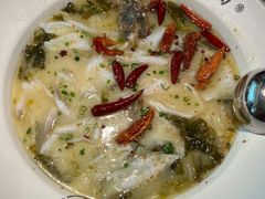 -江渔儿酸菜鱼·拔草餐厅(虎门君乐汇店)