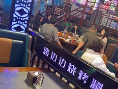 -路边边.炒菜烧烤.音乐餐厅(良乡长虹店)