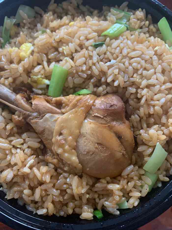 青岛中国邮政食堂-"食堂今天做甏肉了,哈哈,邮政食堂群里一发.