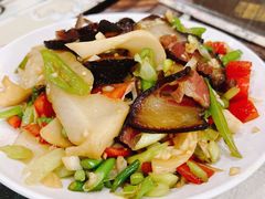 腊肉炒酸笋-文杰餐馆(南洪时尚风情街店)