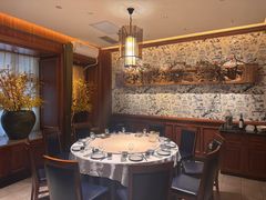 -八府香鸭·啫啫煲(华山路店)