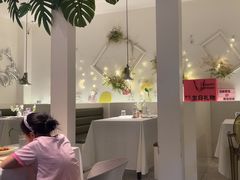 -春树下·树屋花房西餐厅(罍街AS1980店)