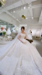 -艾米丽婚纱礼服