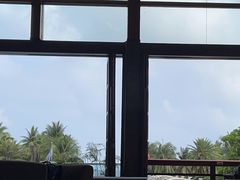 -亚龙湾喜来登·美景台大堂吧