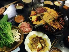 -岗上渣渣老火锅(两路口店)