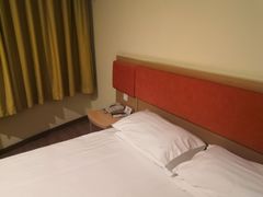 -如家酒店(上海陆家嘴东方明珠浦东大道地铁站店)