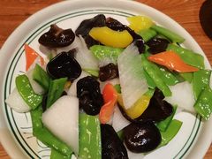 炒时蔬-云海肴·汽锅鸡·云南代表菜(天津国金汇店)