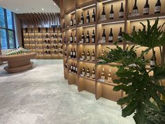 -华致酒行(沈砖公路店)