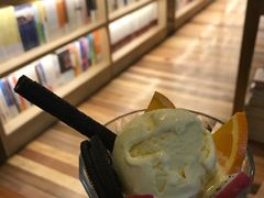 -猫的天空之城概念书店(杭州南宋御街店)