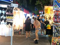 -吴山路夜市