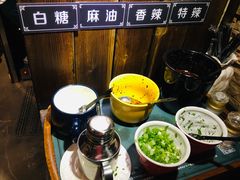 自助调料区-八月美食小馆(银泰城总店)
