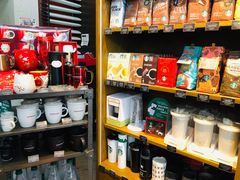 零售区-星巴克臻选(深圳华强北茂业店)