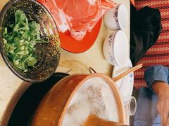 -洞庭洲·防空洞火锅·铜锅涮肉·烧烤(新百广场店)