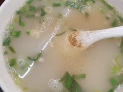 本帮肚肺汤-三两春(浦三路店)