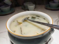 海带龙骨汤-遇见湘·地道湖南菜(云门店)
