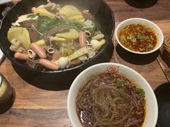 -万记麻辣烫国展总店