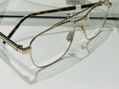 -YI OPTICAL 奕镜·蔡司战略合作店(长宁来福士店)