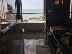 -三亚湾海居铂尔曼度假酒店