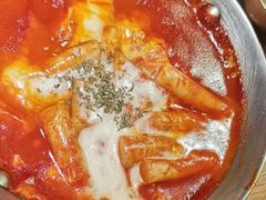 芝士炒年糕-春熙台韩国料理·章鱼肥牛(西丽店)