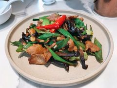 黑鸡枞菌炒肉-渔语鱼酸菜鱼新川菜(来福士店)