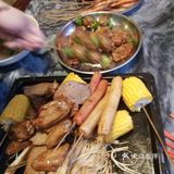 沥干水，上炉烧！准备调料是蜜糖，烧烤汁，孜然粉，油