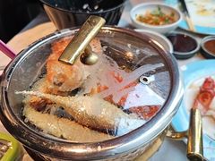 -雍容荟帝王蟹活龙虾展台自助(IFS黑金店)