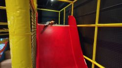 -蹦蹦跳跳(新奥购物中心店)